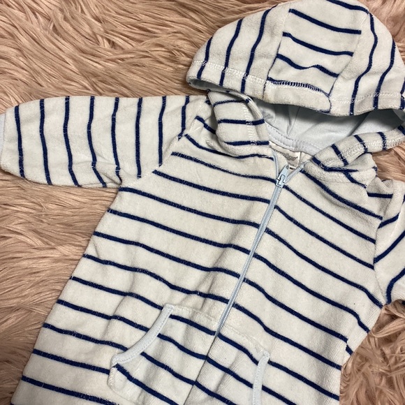 Baby Outfit / Sleeper with hood - Picture 3 of 6